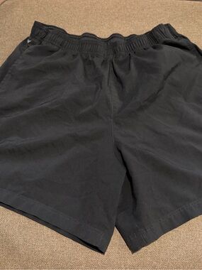 New Balance Men's Athletic Shorts Medium Black Solid.